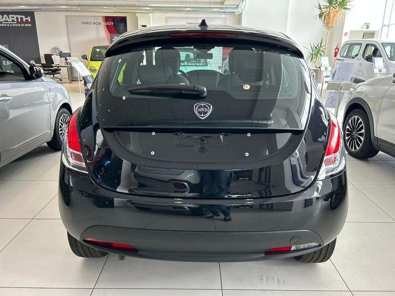 Lancia Ypsilon 1.0 firefly hybrid Oro s&s 70cv