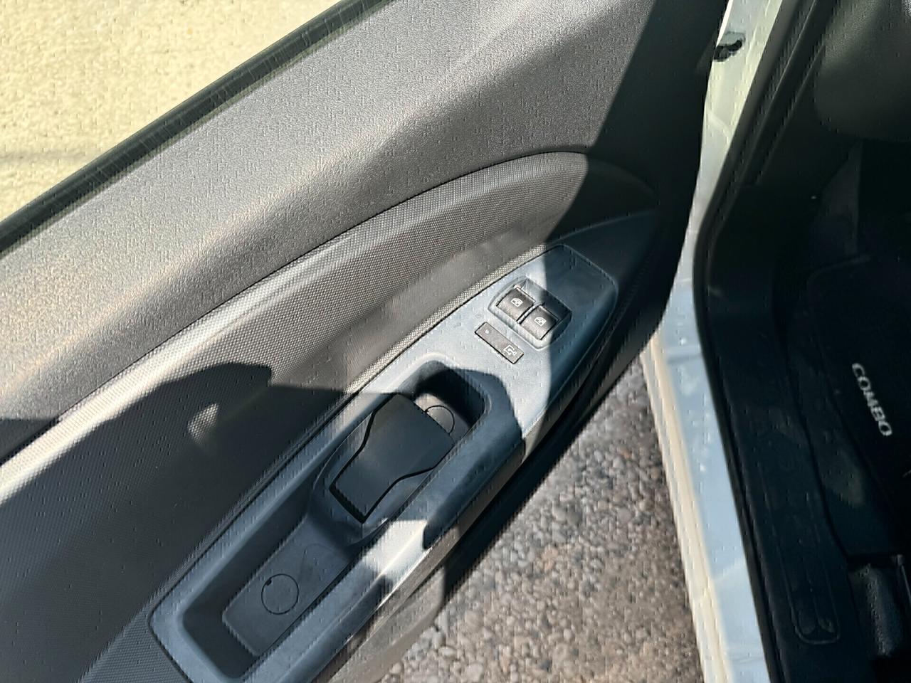 Opel Combo 1.6 CDTi "70.000KM"