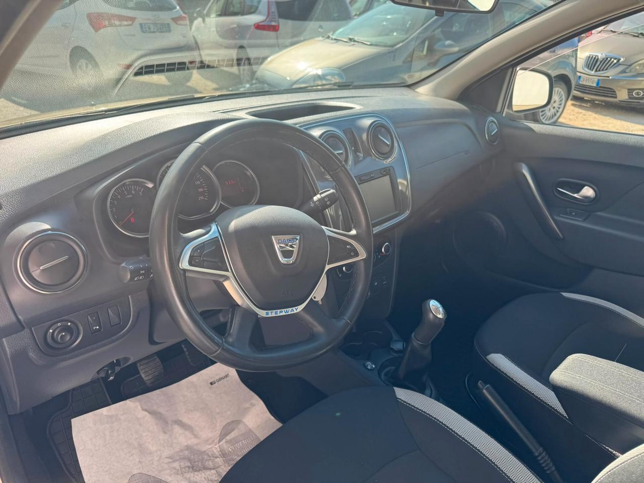 Dacia Sandero Stepway 1.0 TCe 100CV ECO-G 15th Anniversary