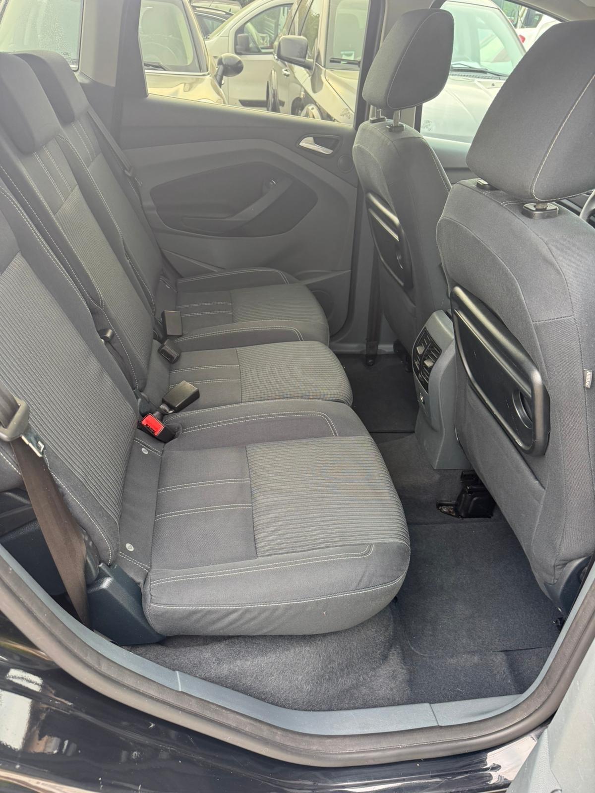 Ford C-Max 1.6 TDCi 115CV Titanium neopatentati