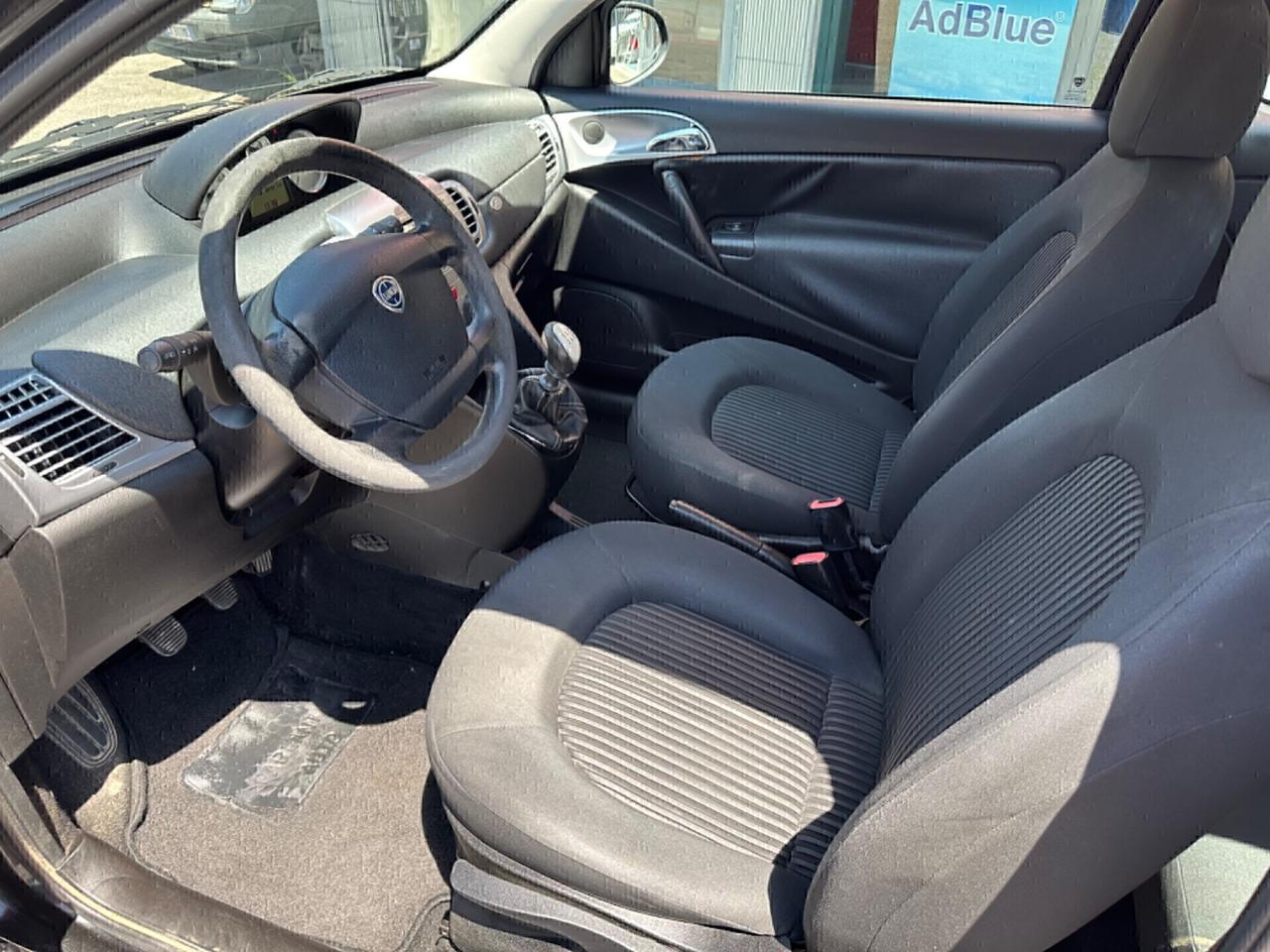 Lancia Ypsilon 1.2 69 CV Argento