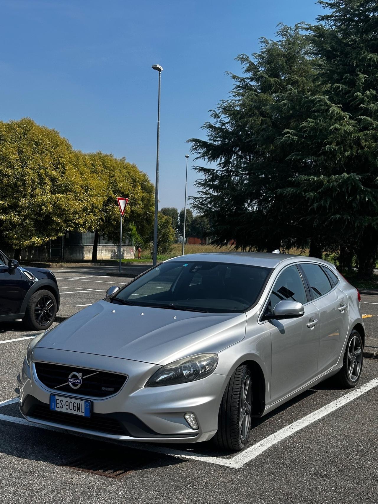 Volvo V40 D2 1.6 Summum