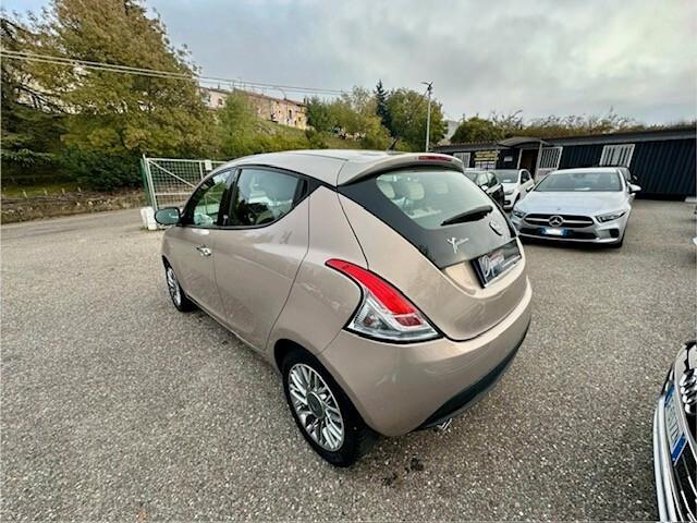 Lancia Ypsilon 1.2 69 CV 5 porte S&S Gold