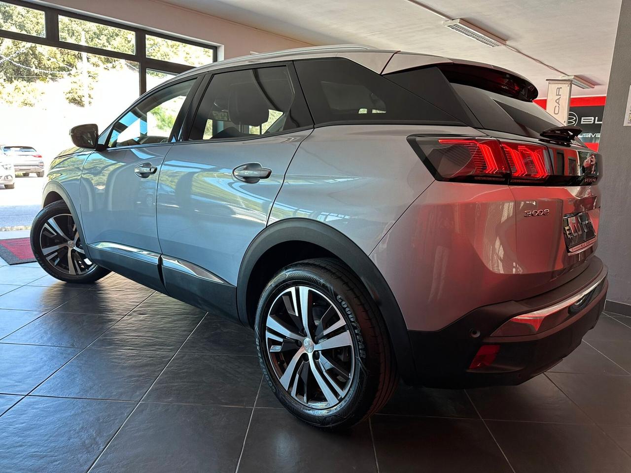 PEUGEOT 3008 1.5HDI ALLURE EAT8 130cv