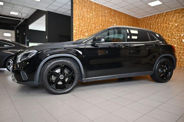 MERCEDES-BENZ GLA 180 SPORT AUTO NAVI TEL CAM 18"CRUISE PELLE/TESS.FULL!