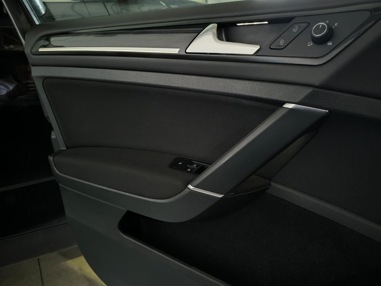 Volkswagen Golf Variant 2.0 TDI Executive BlueMotion Technology