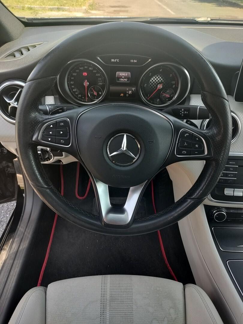 MERCEDES BENZ Classe A 180 automatica 110cv