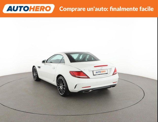 MERCEDES-BENZ SLC 300 Premium
