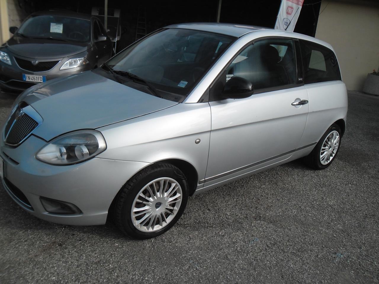 Lancia Ypsilon 1.2 69 CV Diva