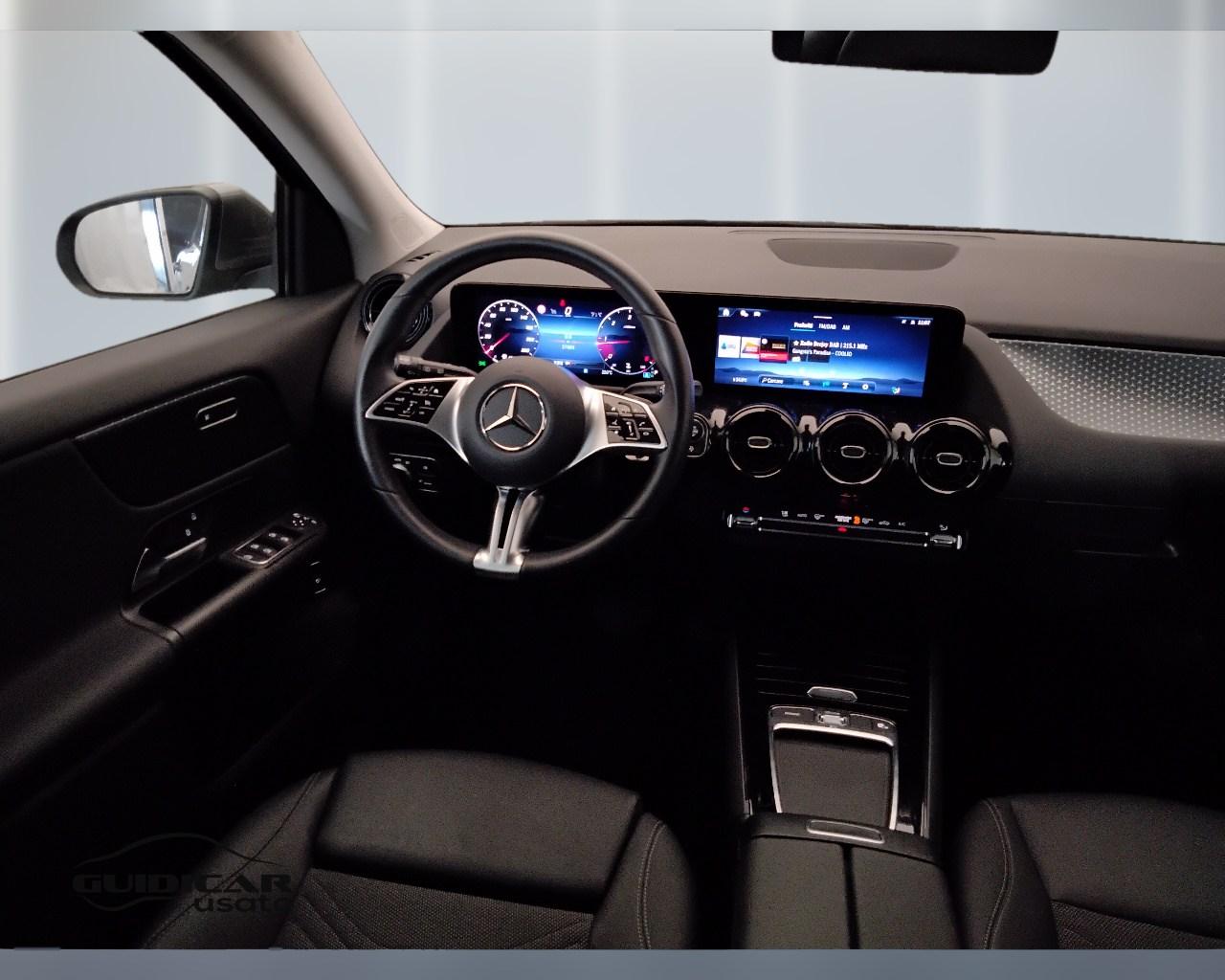 Mercedes-Benz GLA-H247 2023 - GLA 180 d Advanced auto