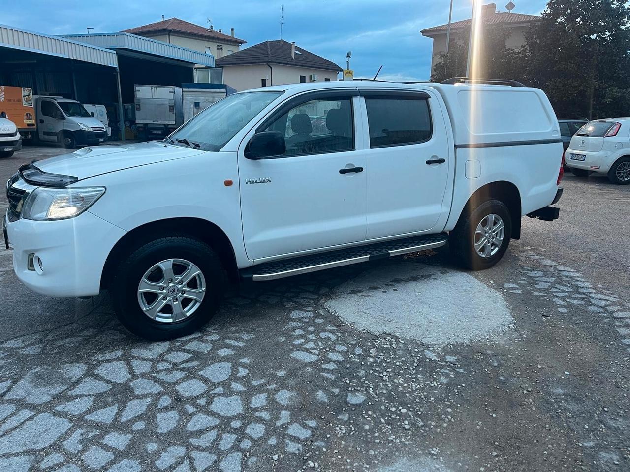 Toyota Hilux 2.5 D-4D 4WD 4p. Double Cab GX 4x4
