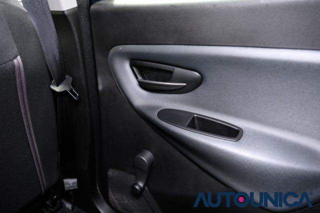 LANCIA Ypsilon 1.2 69 CV 5 PORTE ELEFANTINO BLU NEOPATENTATI
