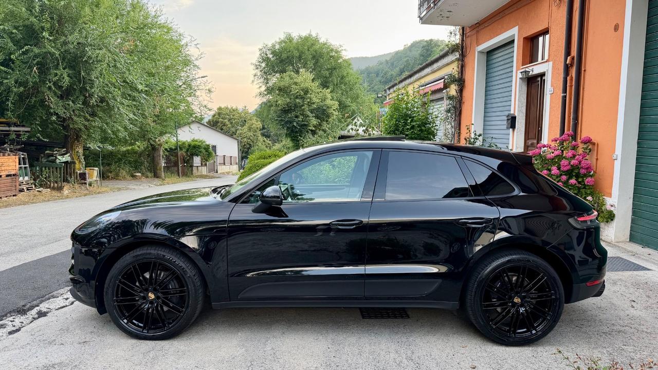 Porsche Macan 2.0 245cv. IPER FULL