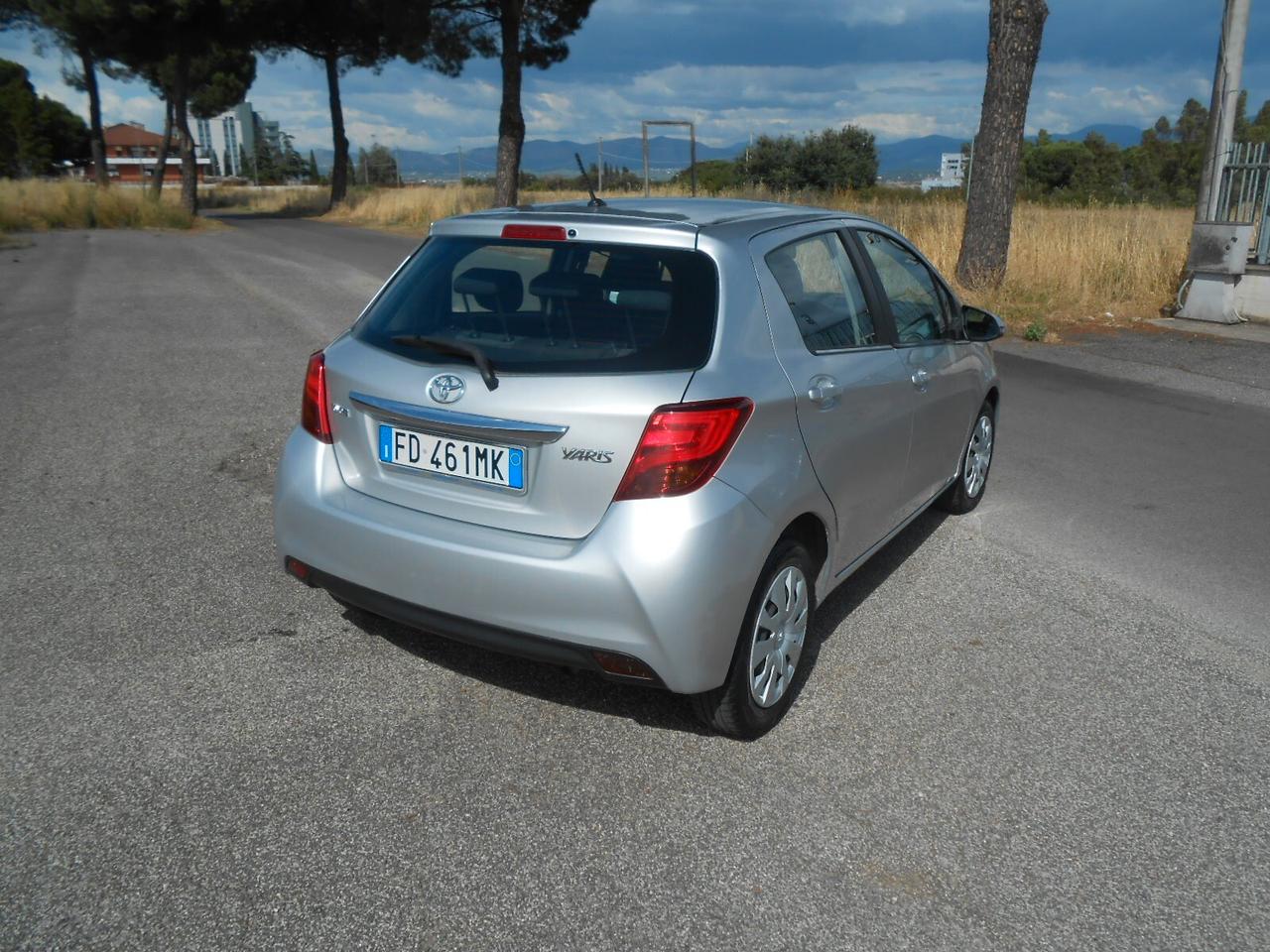 Toyota Yaris 1.0 5 porte Active