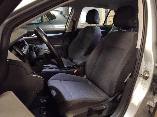 VOLKSWAGEN Golf 1.0 eTSI EVO Life DSG 17" MHEV C/GRIMALDI SP.DAY