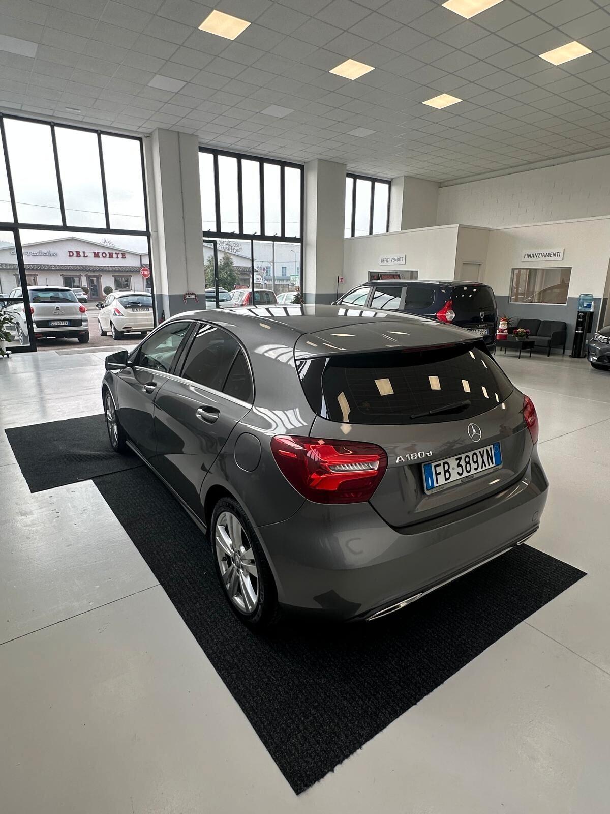 Mercedes-benz A 180 d Automatic Premium