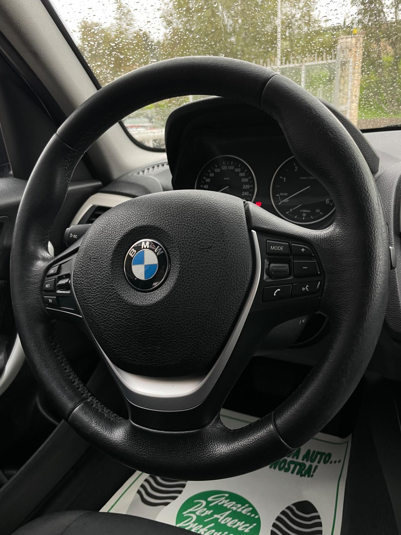 Bmw 116 116d 5p. Urban