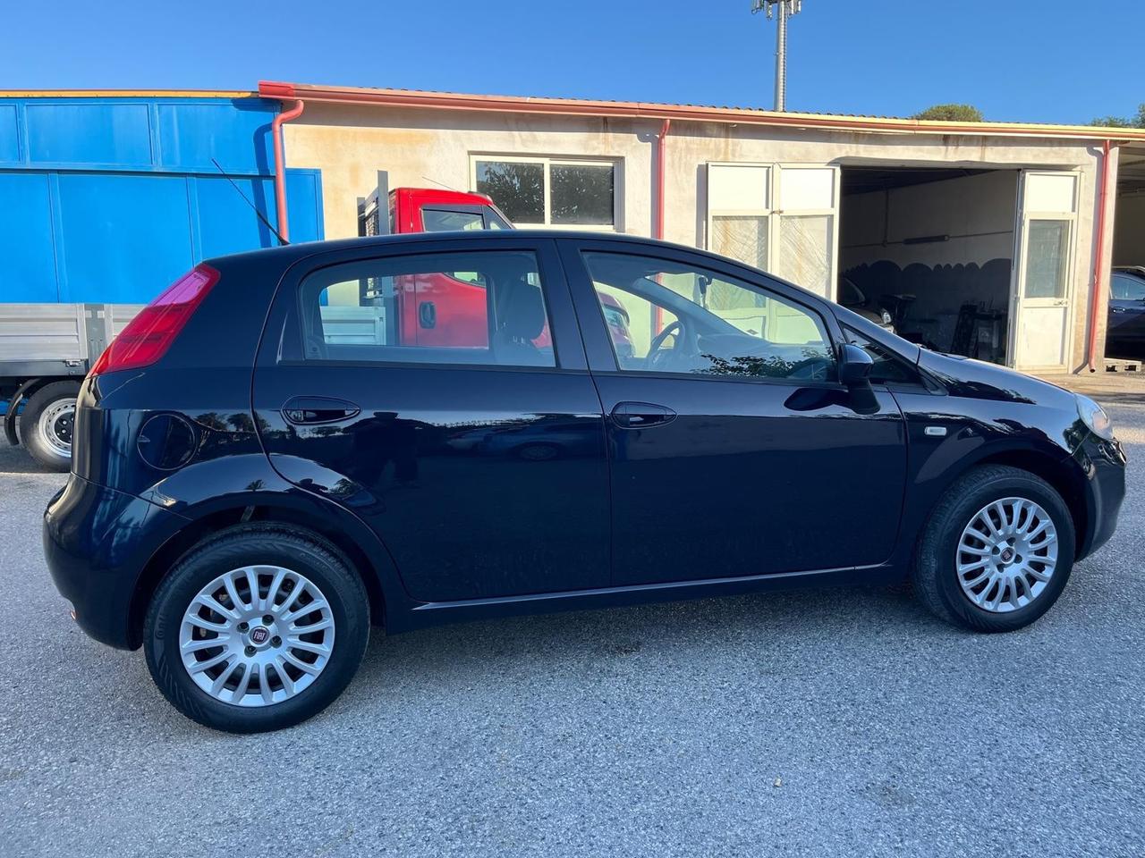 Fiat grande punto 5P-1.2 benz-km 50000-2017