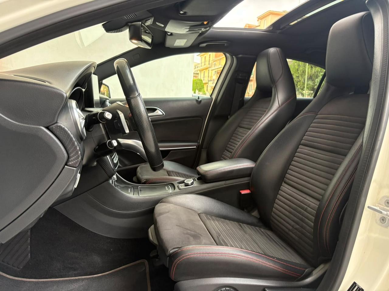 Mercedes-benz A 200 d Automatic Premium AMG TETTO PANORAMICO APRIBILE.