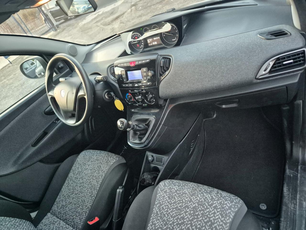 Lancia Ypsilon 1.2 69 CV 5 porte GPL Ecochic Monogram