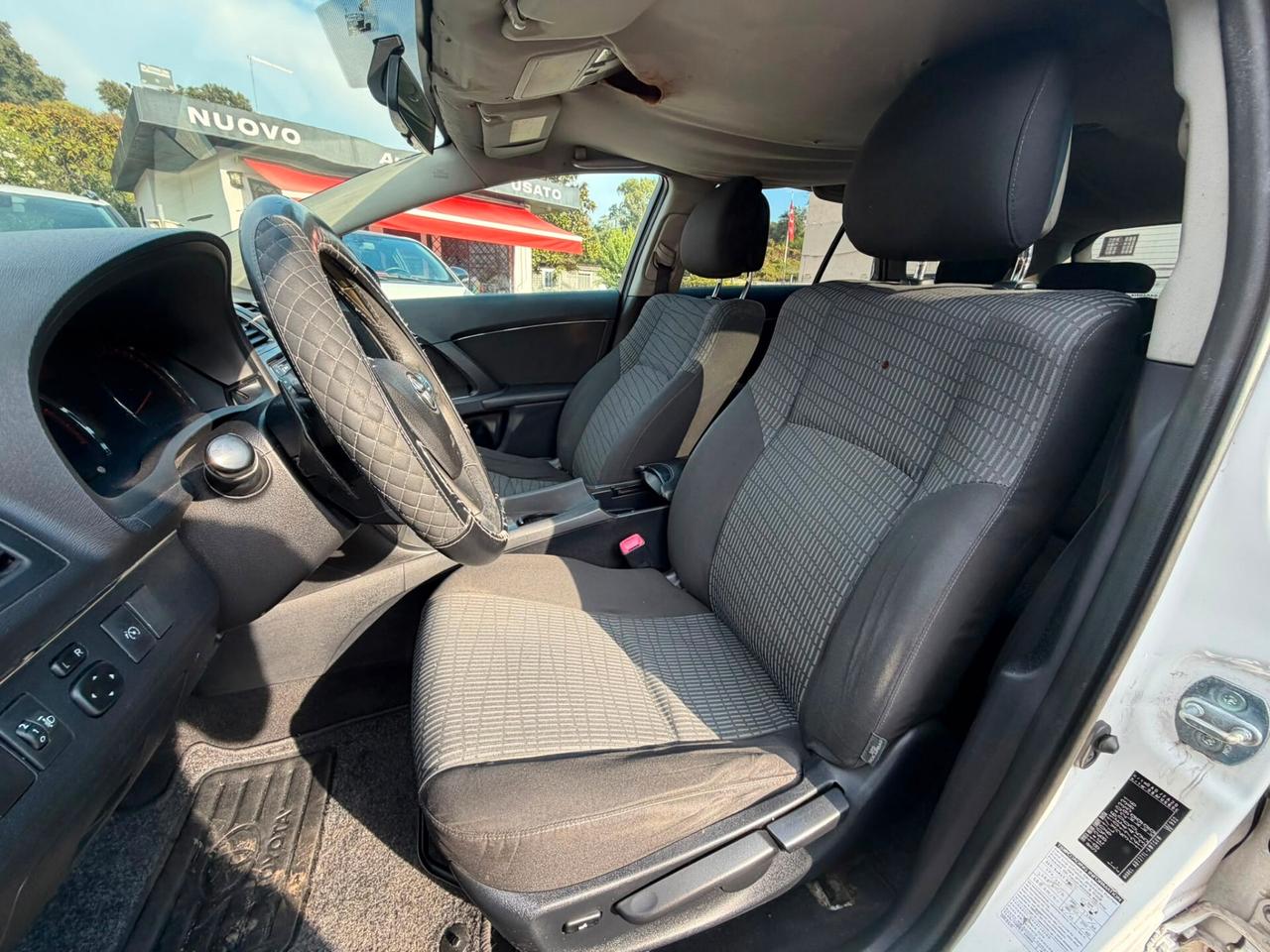 Toyota Avensis 2.2 D-Cat aut. Wagon Executive Safety