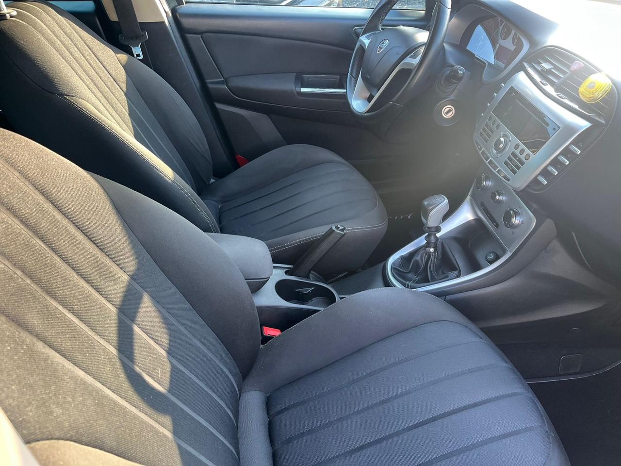 Lancia Delta 1.4 T-Jet 120 CV Silver