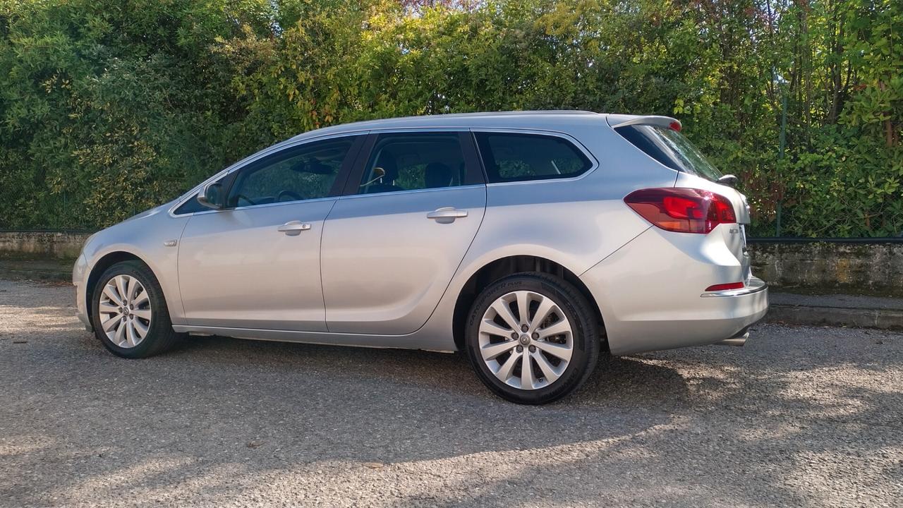 Opel Astra 1.4 Turbo 140CV GPL Sport Tourer