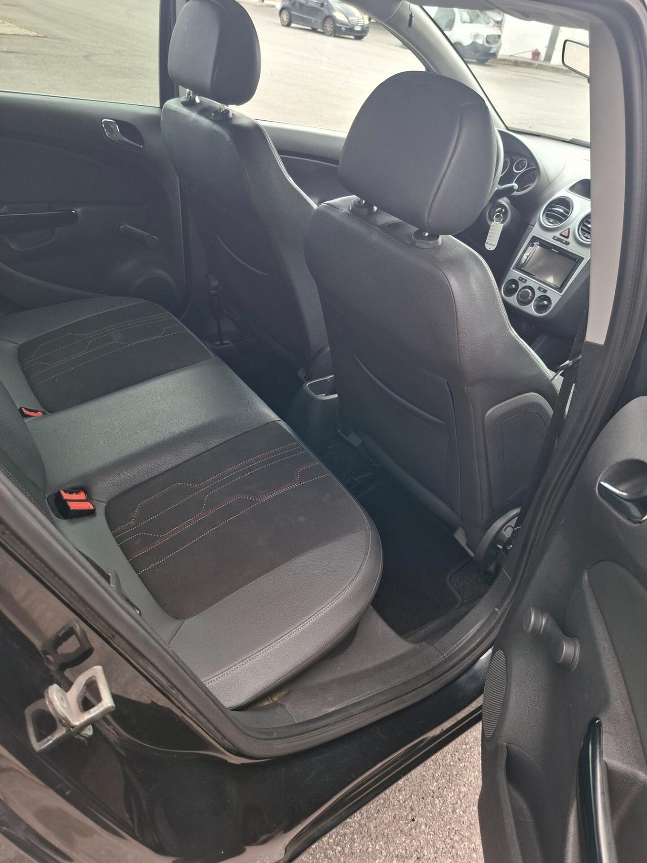 Opel Corsa 1.2 5 porte