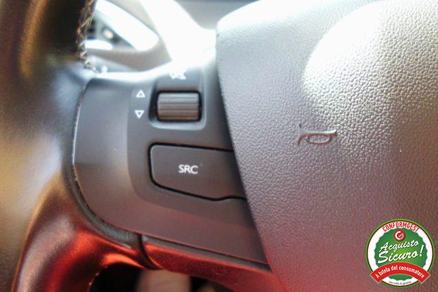 PEUGEOT 2008 BlueHDi 100 S&S Allure