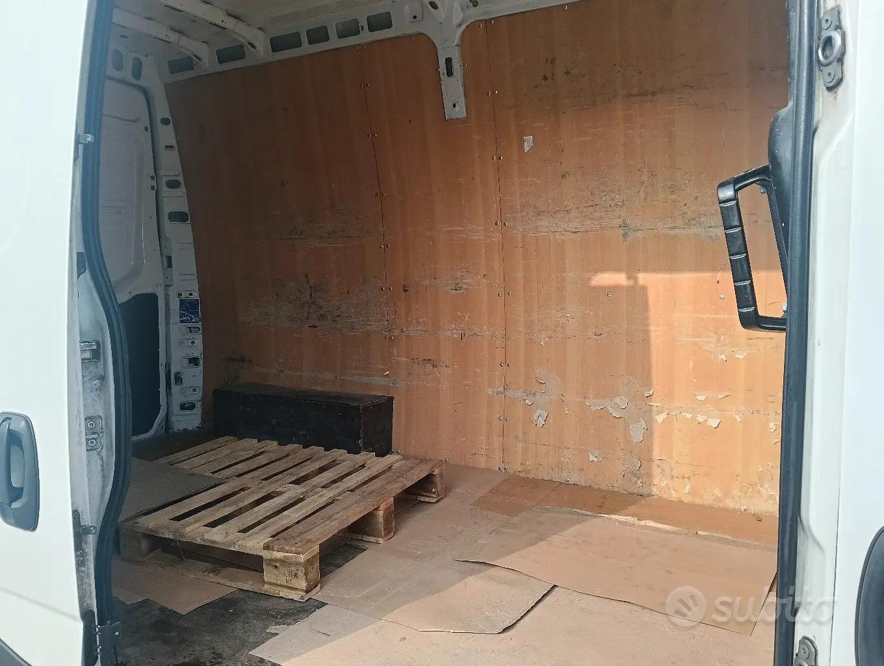 IVECO Daily 35 S15 - 2.3HPT - 2015