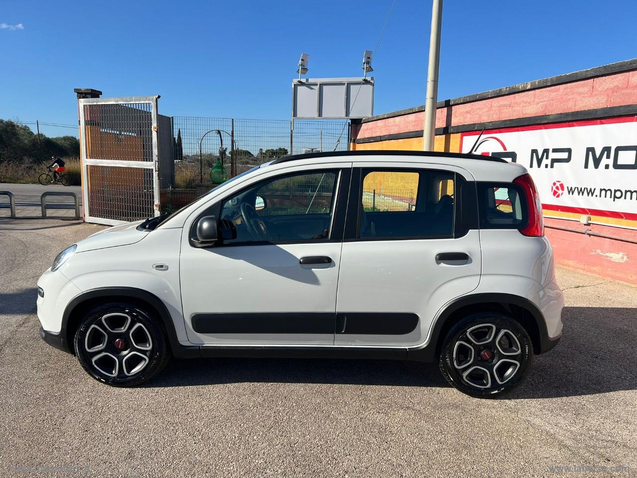 FIAT PANDA CITY LIFE 1.0 70CV HYBRID IVA ESPOSTA