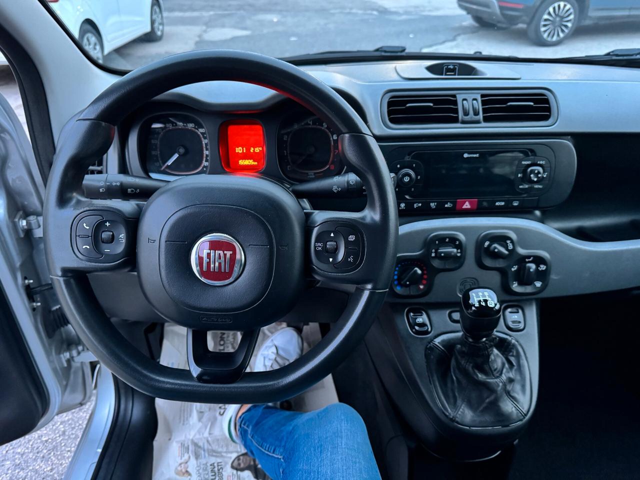 Fiat Panda 1.2 Lounge 2018 COMANDI AL VOLANTE