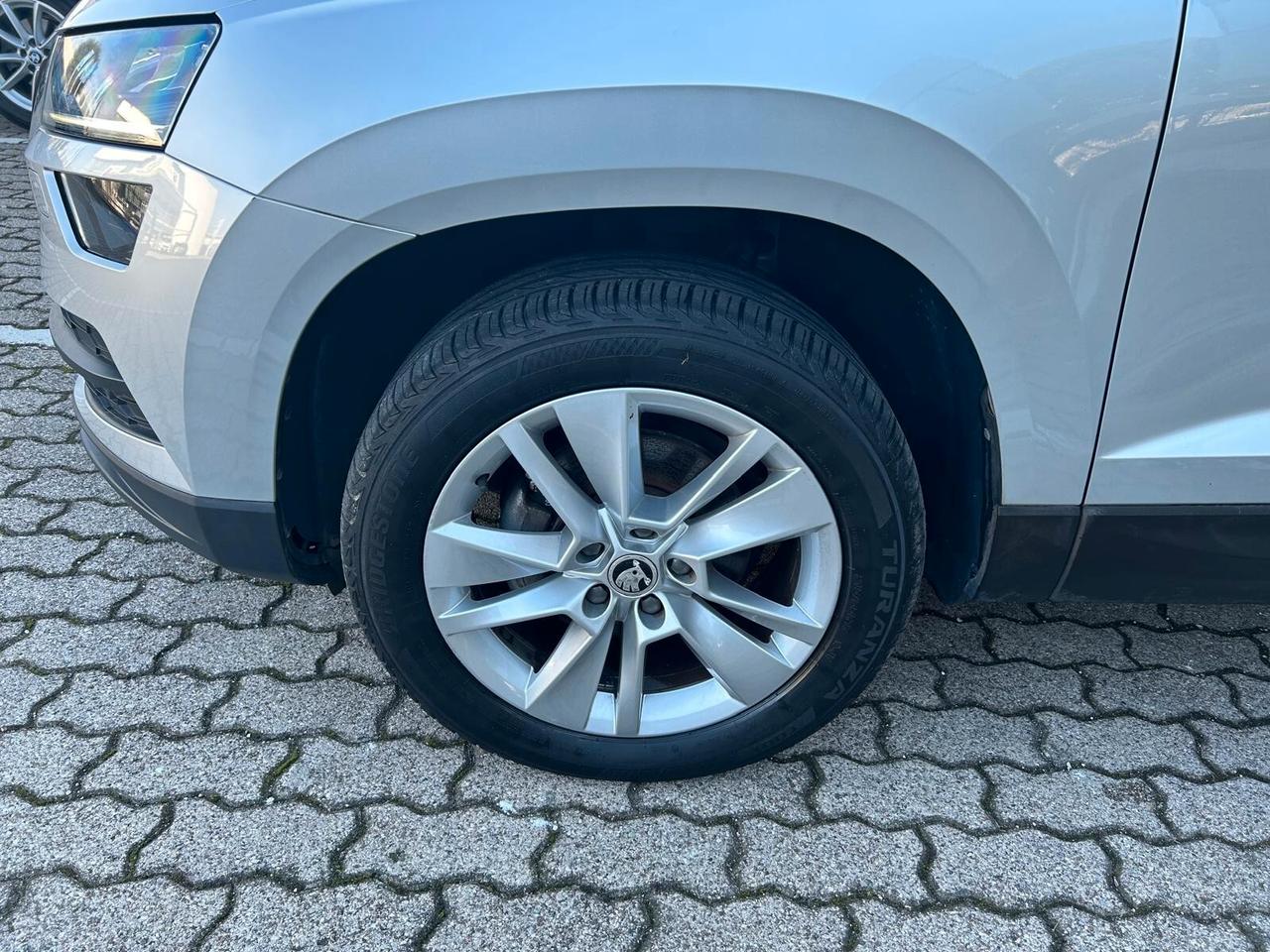 Skoda Karoq 1.6 tdi scr Executive dsg GRANDINATA