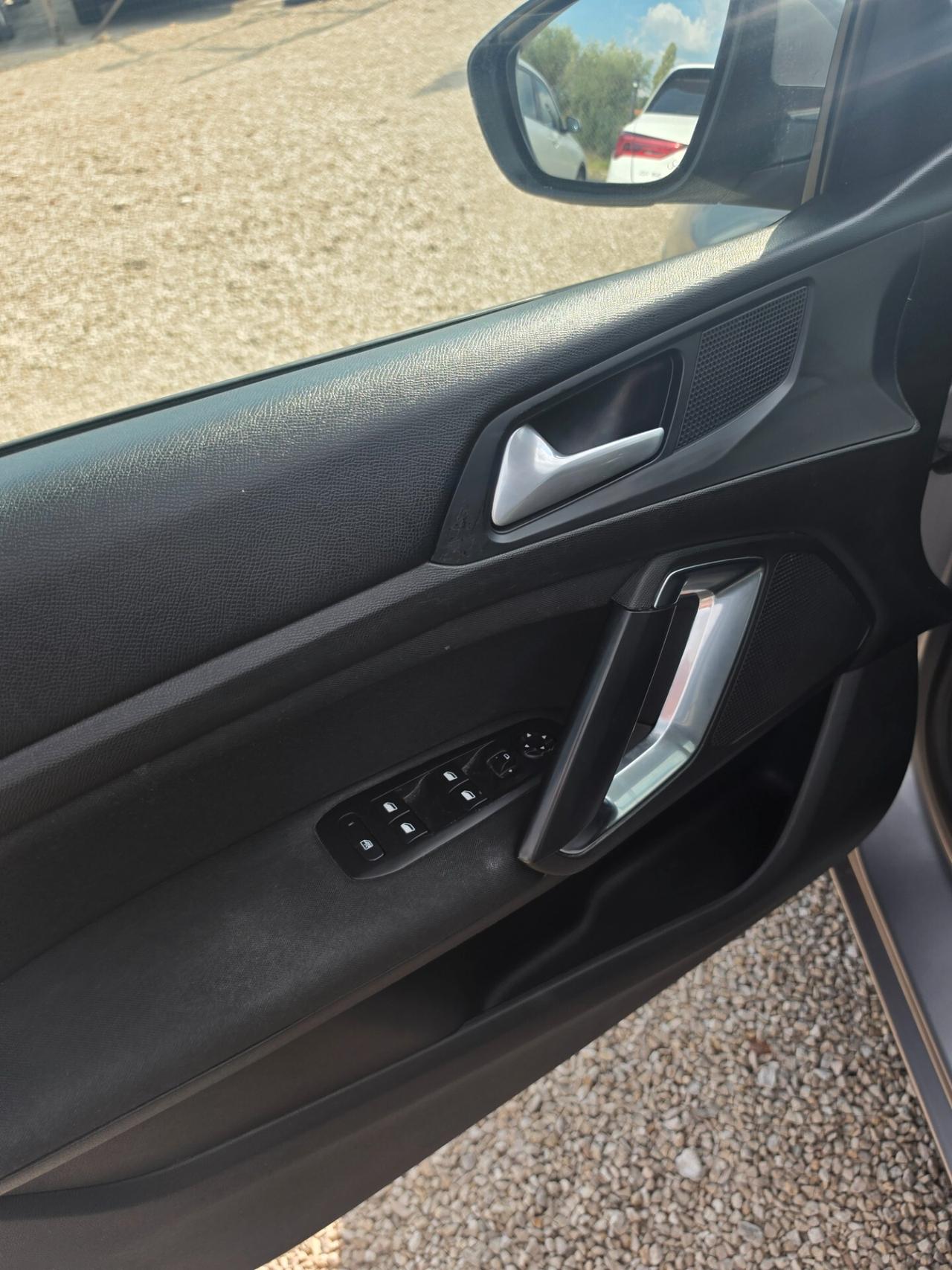 Peugeot 308 BlueHDi 130 S&S Active ok neopatentati