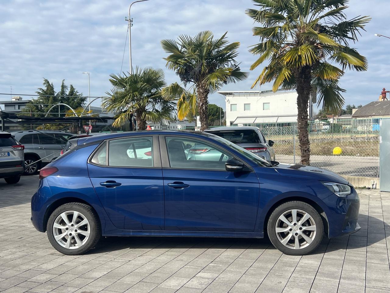 Opel Corsa 1.2 Edition NEOPATENTATI FINANZIABILE