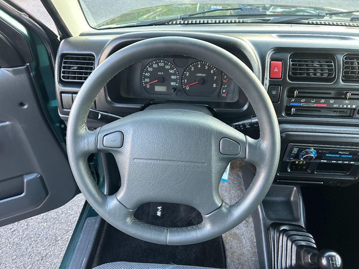SUZUKI - Jimny - 1.3i 16V 4WD JLX
