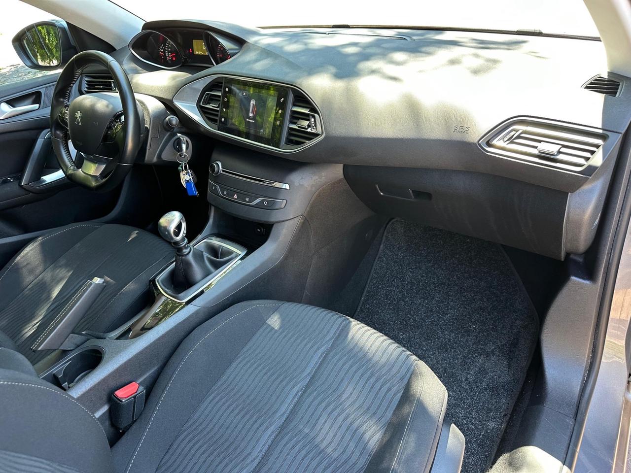 Peugeot 308 BlueHDi 120 S&S SW Allure