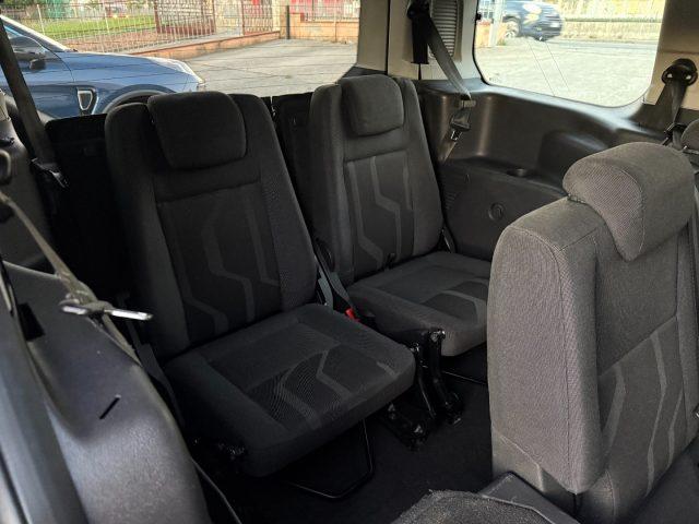 FORD Tourneo Connect 7 1.6 TDCi 115 CV Plus