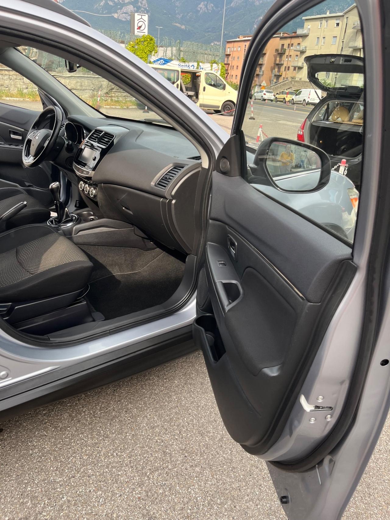 Mitsubishi ASX 1.6 2WD Invite