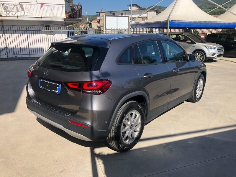 Mercedes-Benz GLA 200d Automatic 2022
