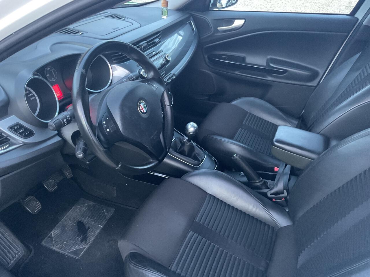 Alfa Romeo Giulietta 2.0 JTDm-2 140 CV Exclusive