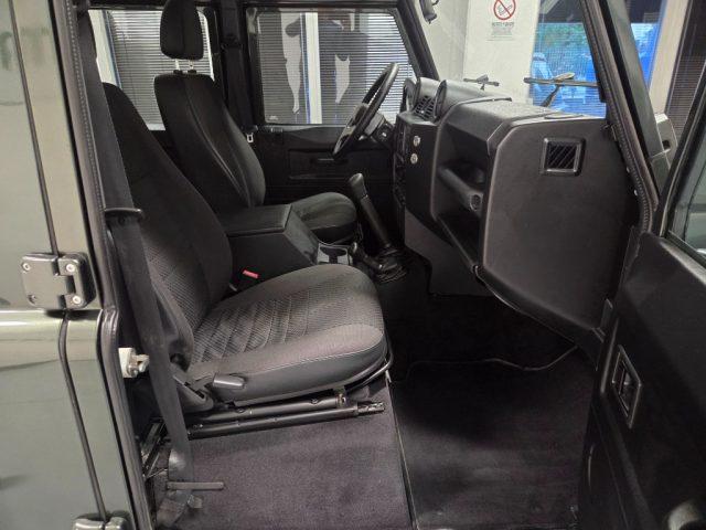 LAND ROVER Defender 110 2.4 TD4 7 POSTI AUTOVETTURA