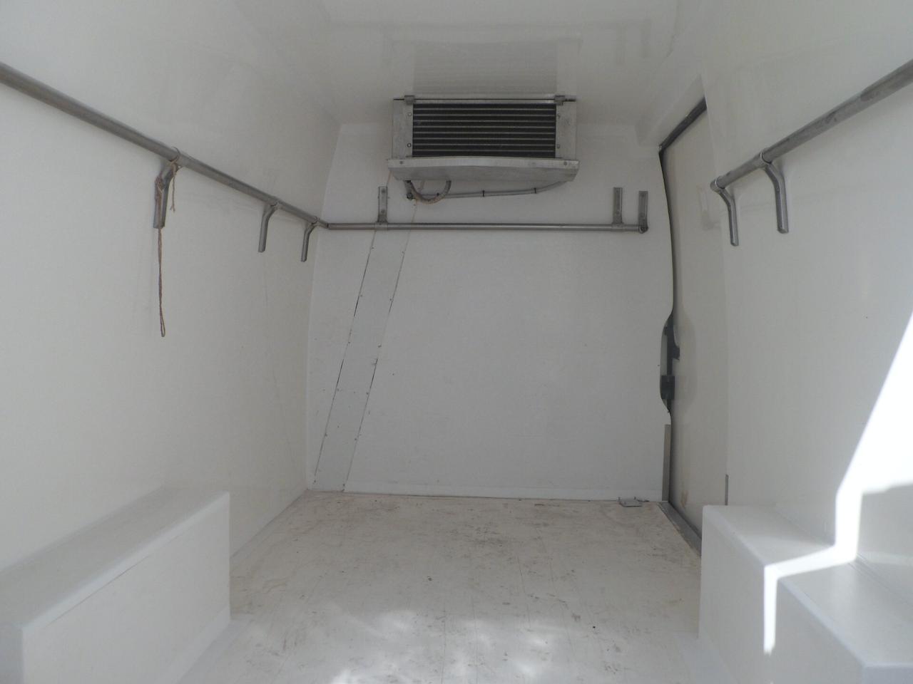 Fiat Ducato furgone medio frigo coibentato