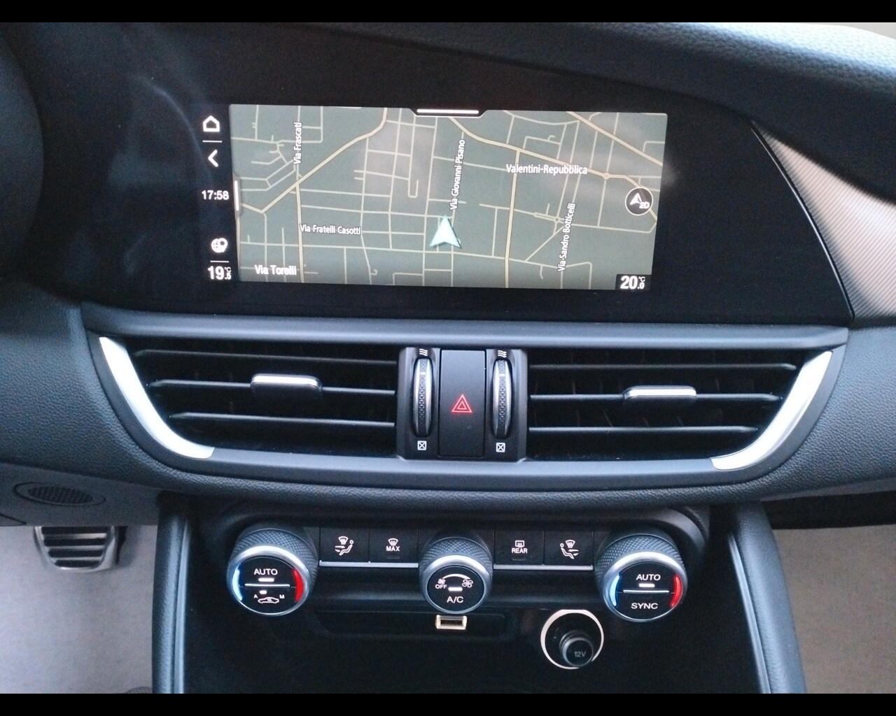 ALFA ROMEO Giulia (2016) Giulia 2.0 Turbo 280 C...