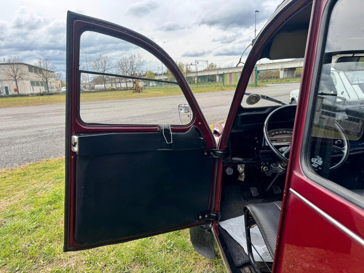 Citroen 2CV6 "Charleston"