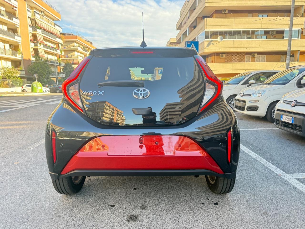Toyota Aygo X 1.0 VVT-i 72 CV 5 porte Limited LED NAVI KAMERA PDC BLUETOOTH CERCHI 17