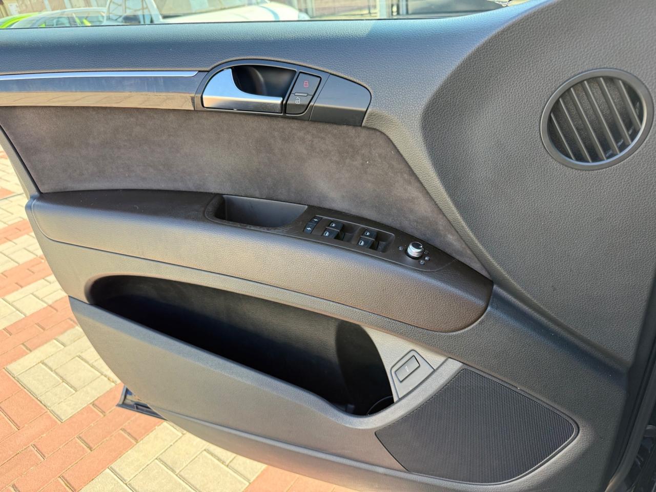 Audi Q7 3.0 TDI 240 CV diesel quattro . EURO6