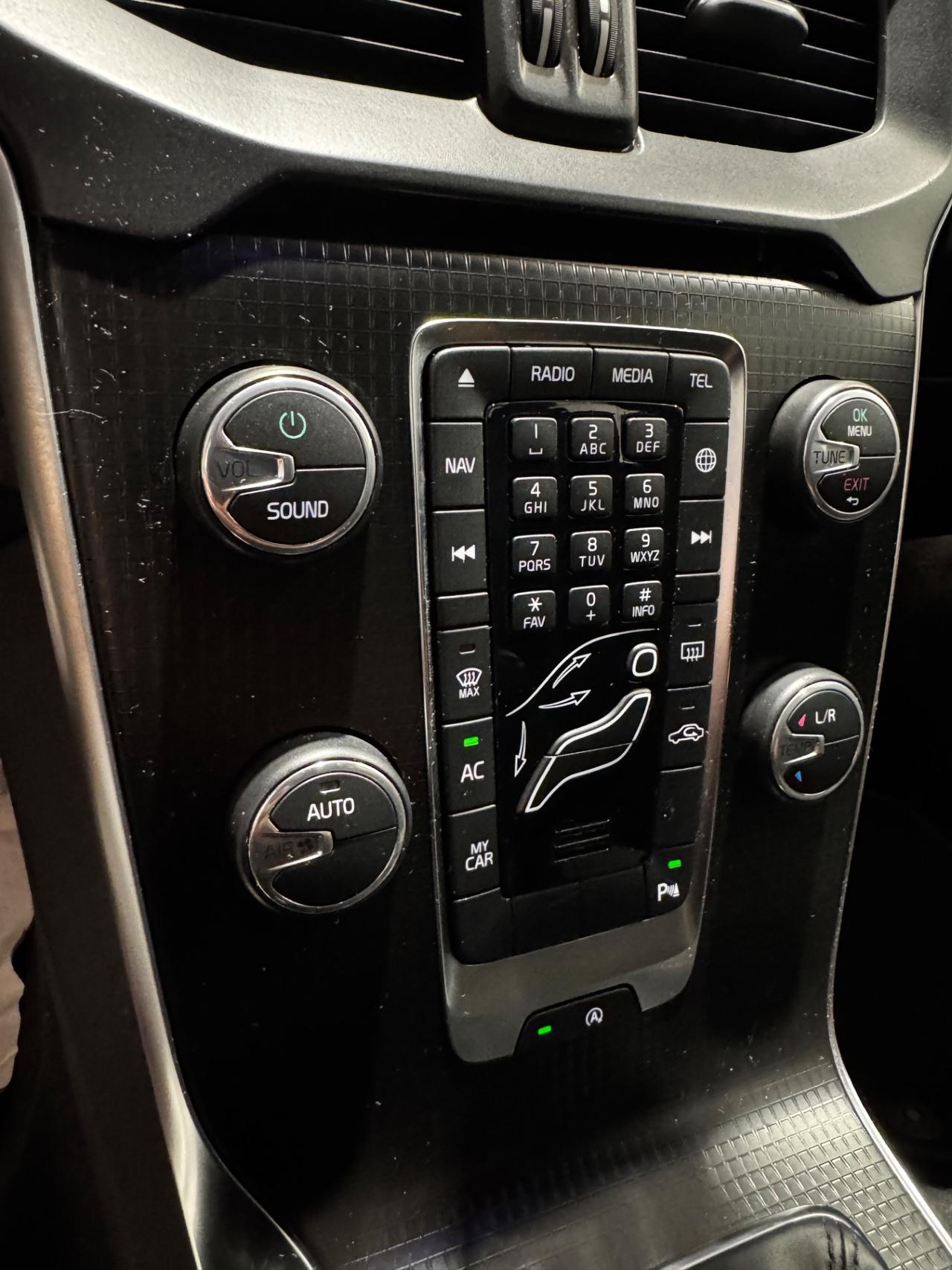 Volvo V40 D2 R-design