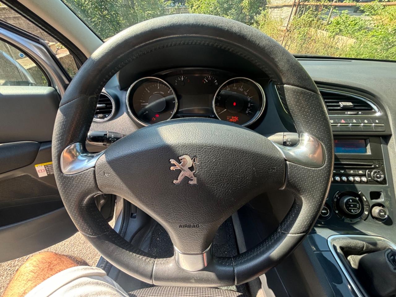 Peugeot 5008 2.0 HDi 150CV Active