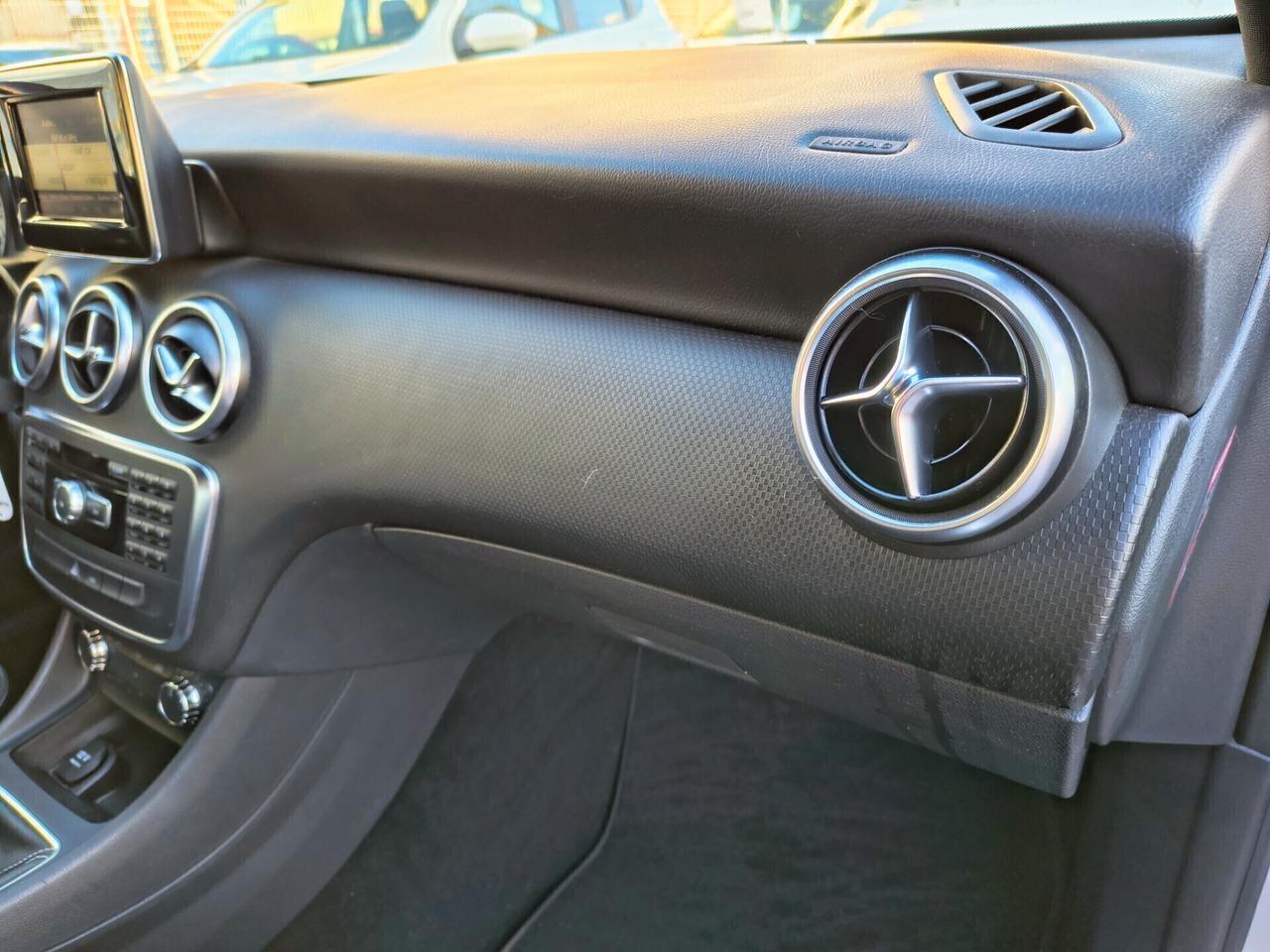 MERCEDES-BENZ CLASSE A SPORT 180 DIESEL ANNO 2013